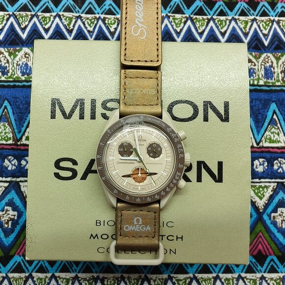 🌟POSH FRESH🌟 Omega X Swatch MoonSwatch Mission to Saturn Watch - Picture 1 of 5